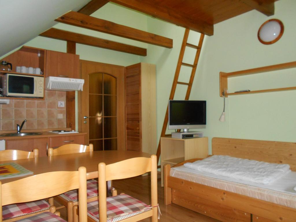 Apartmány Base Camp Železná Ruda Exterior foto